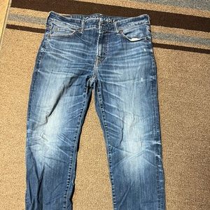 33x32 American eagle straight cut flex jeans